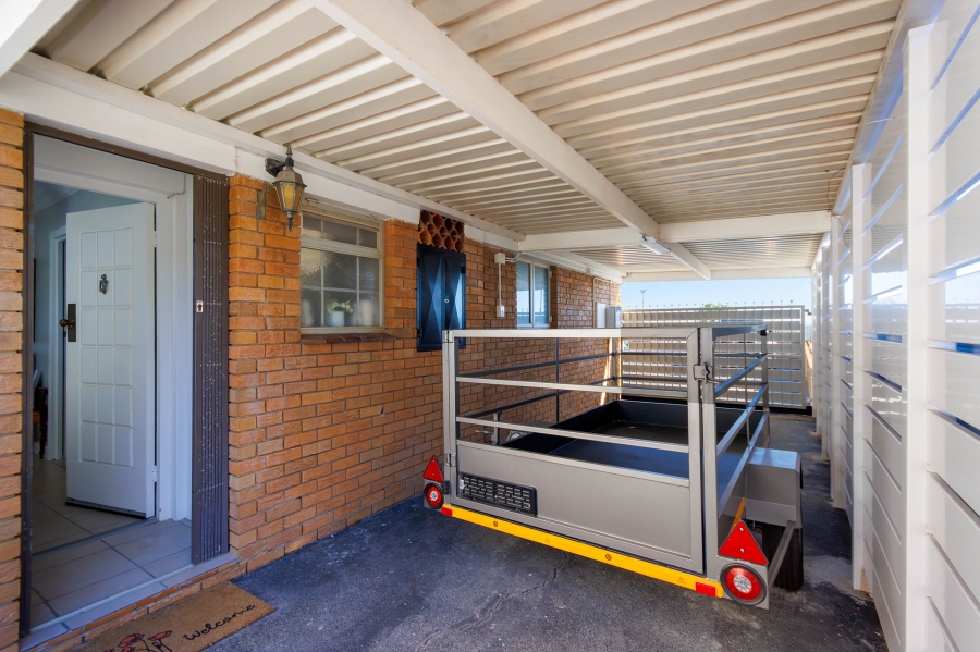 4 Bedroom Property for Sale in Gordons Bay Village Western Cape
